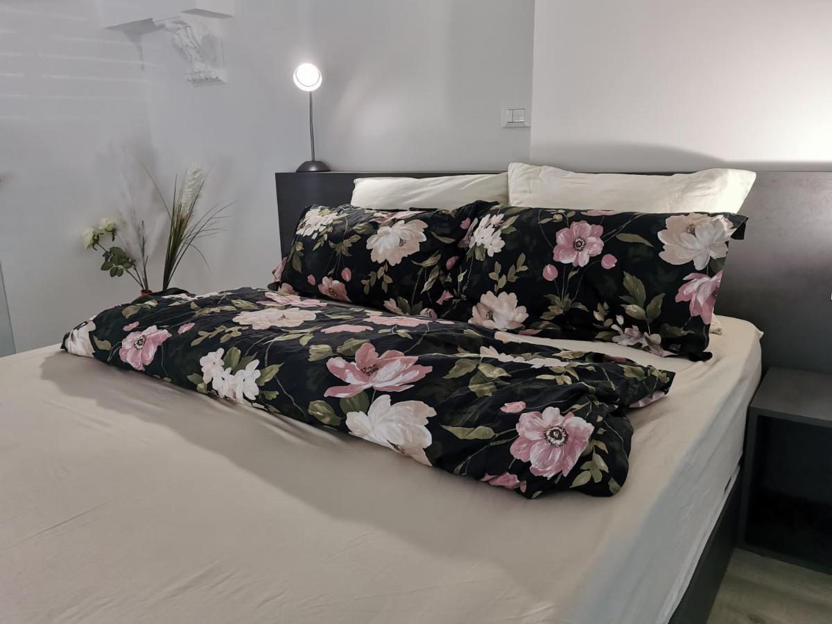 Apartment Dreamy Center Location *